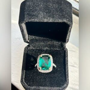 Size 8 - Beautiful Teal Green Cocktail Ring, Large Center Stone